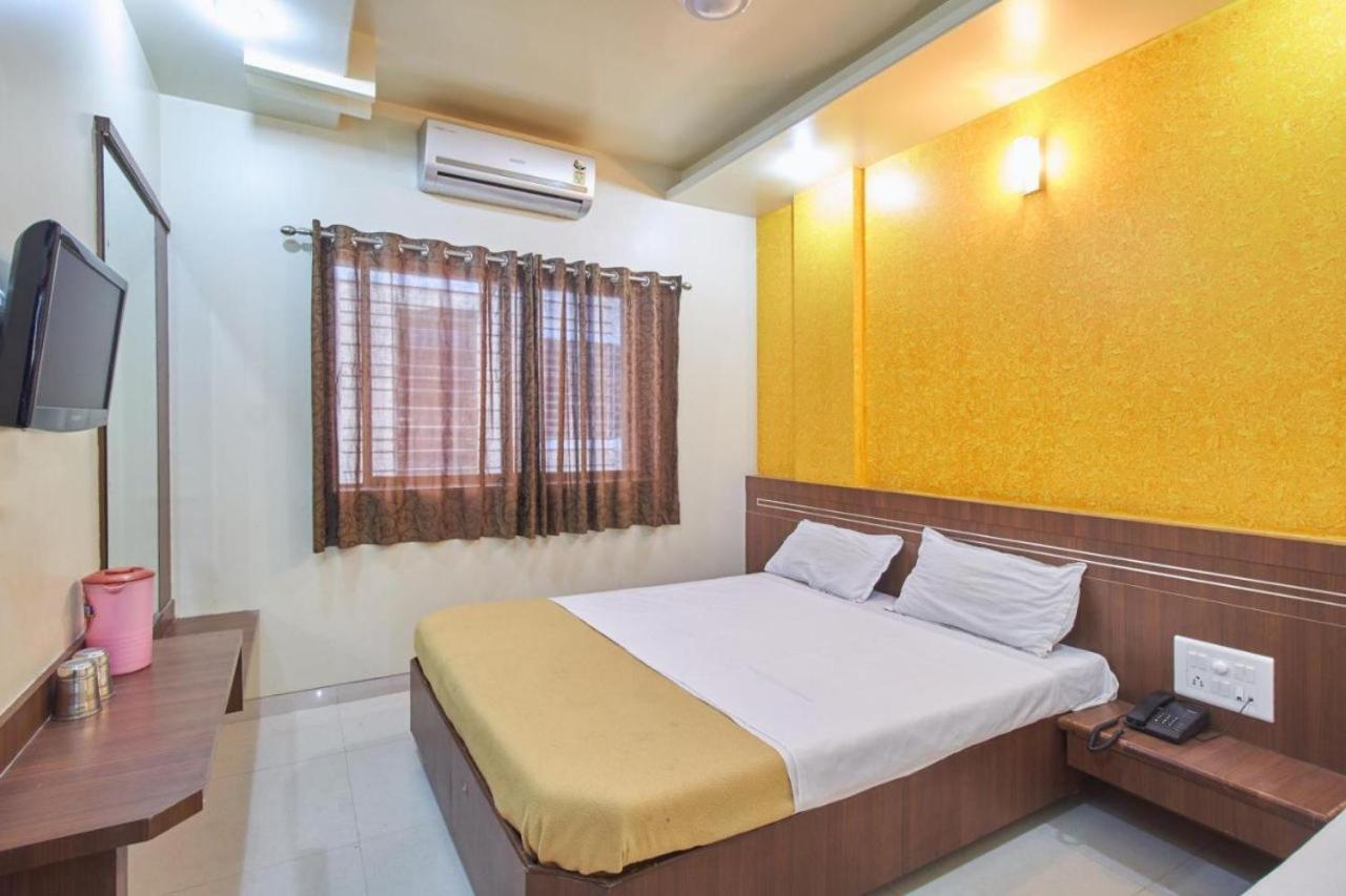 Hotel Jain Residency Shirdi Exterior photo